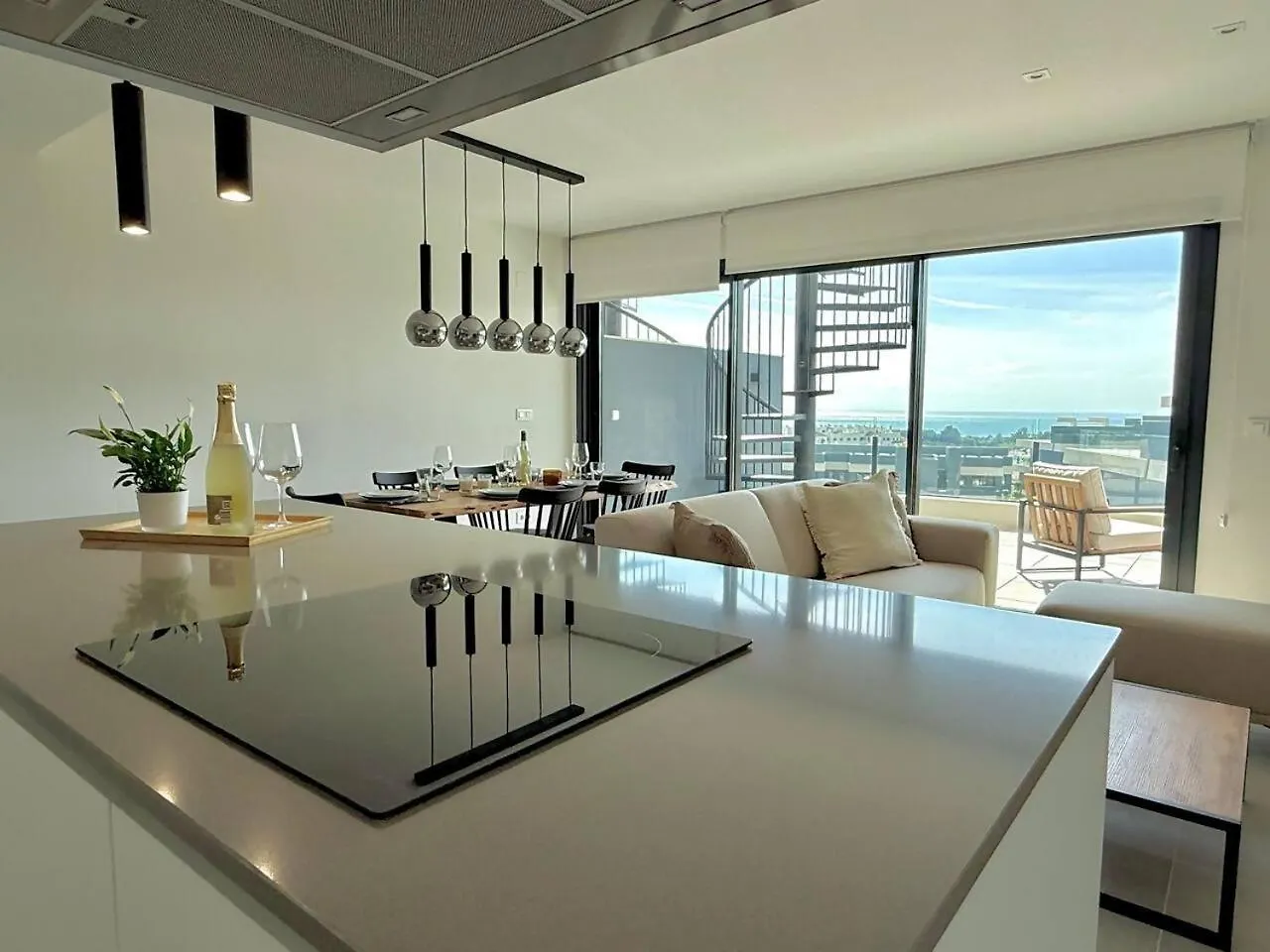 Sr Oasis 325 2 Bdr Penthouse With Sea View Daire Estepona