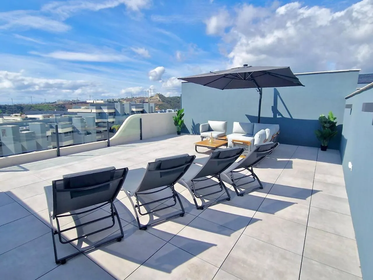 Sr Oasis 325 2 Bdr Penthouse With Sea View Daire Estepona 0*,  İspanya