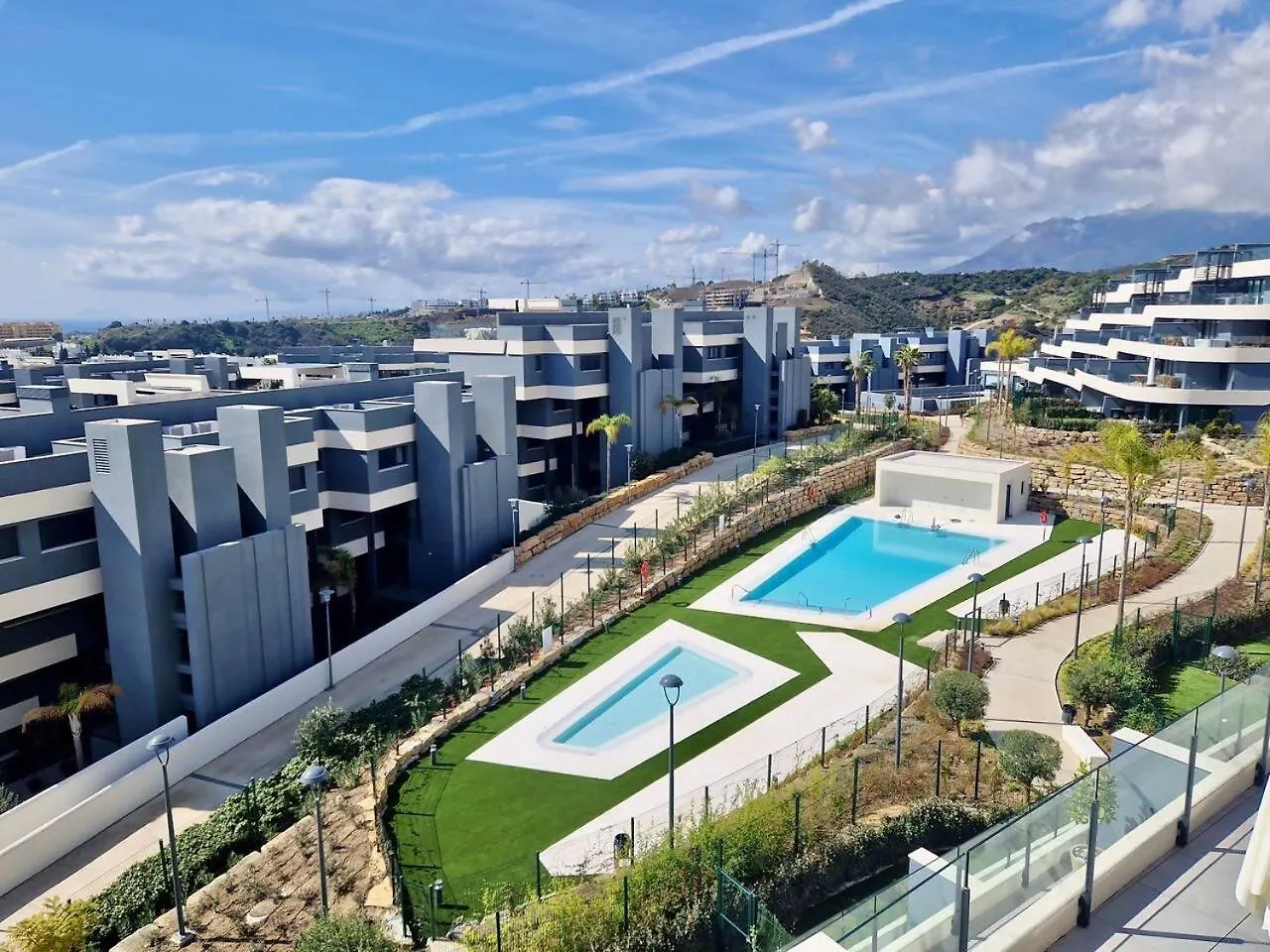 Sr Oasis 325 2 Bdr Penthouse With Sea View Daire Estepona